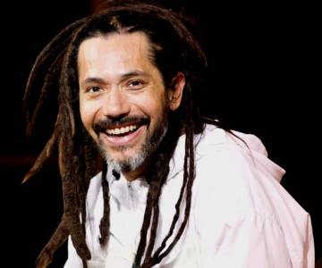 LA ESTRELLA CHILENA DE REGGAE QUIQUE NEIRA REGRESA A MÉXICO
